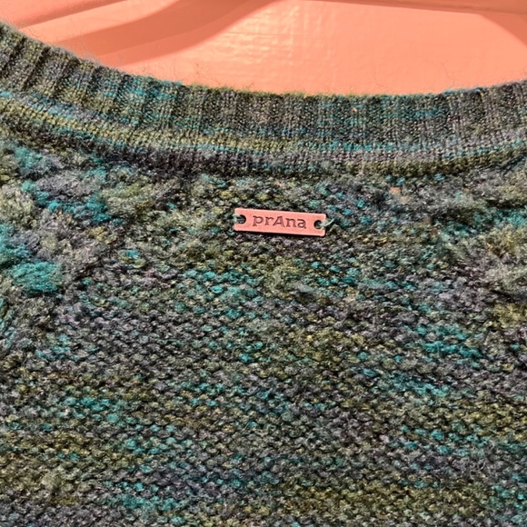 Prana Sweater - Picture 4 of 6